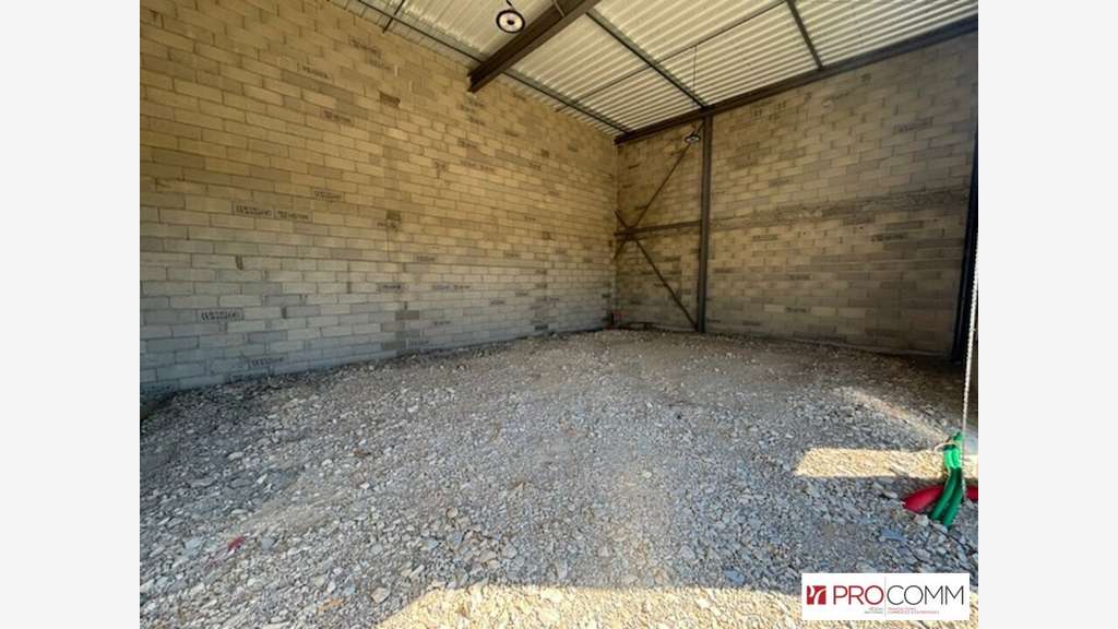 Locaux neufs 90m² à louer à Sérignan-du-Comtat