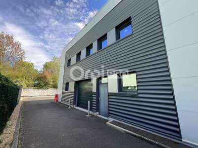 Local d'activité 180m² à louer à Servon