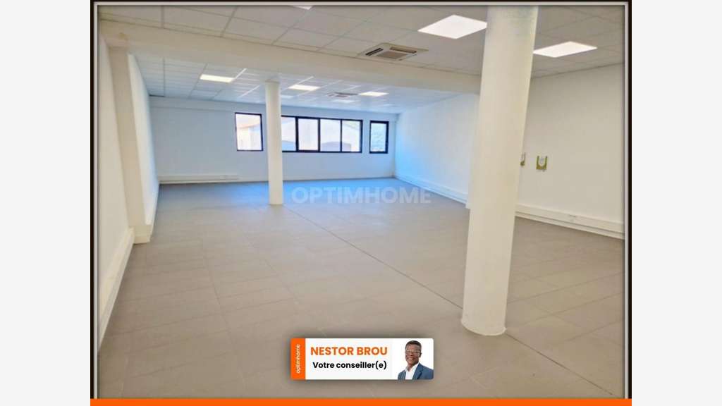 Locaux d'activité à louer 111m² à Sète  