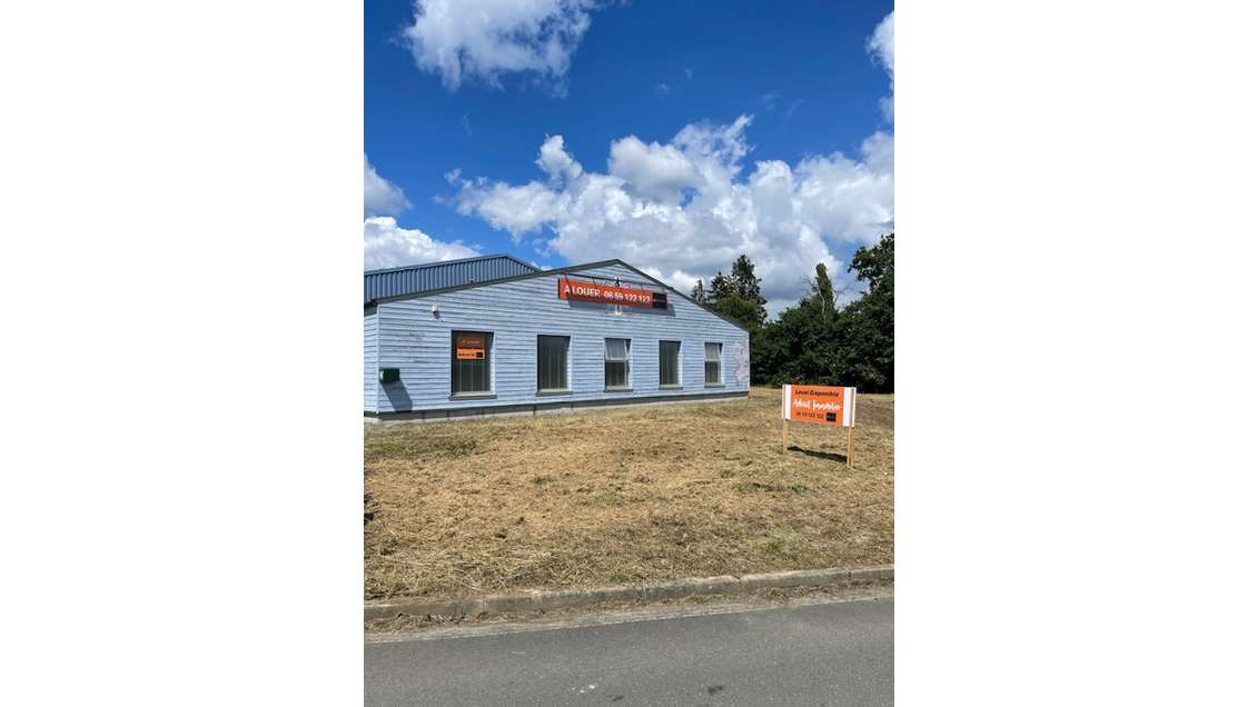 A louer local très bel emplacement zone AFR