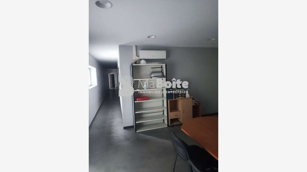 A louer local d'activité 850m² à St-Germain-Laval