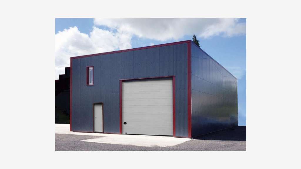 Entrepôt 200m² à louer St Nazaire Zone de Brais