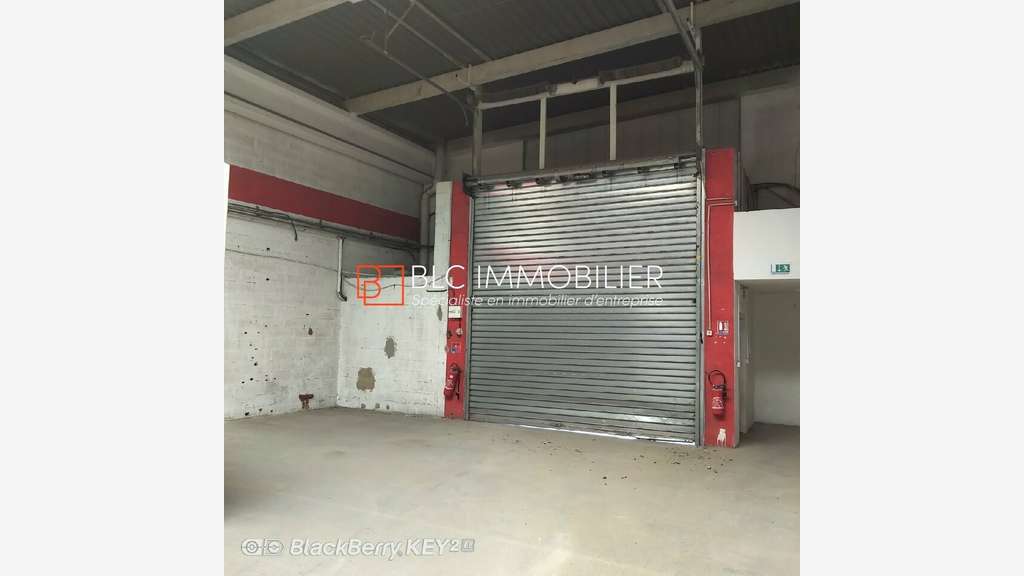 Loue entrepôt 567m² en ZI Estroublans à Vitrolles