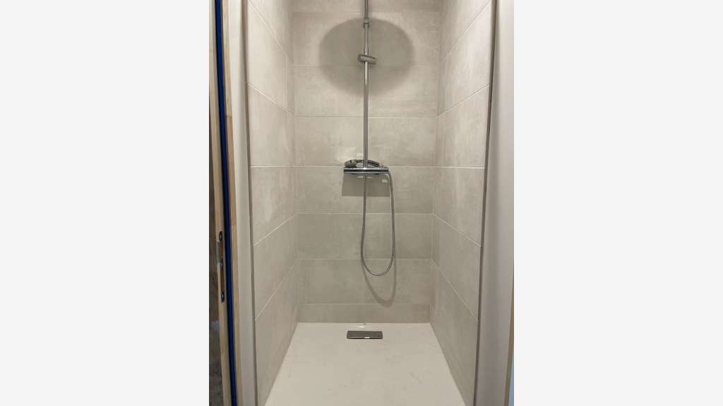 Local d'activité 260m² à Bretteville sur Odon