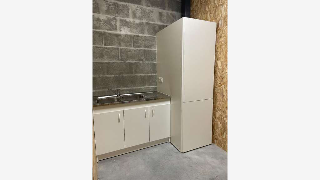 Local d'activité 260m² à Bretteville sur Odon