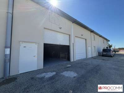 Local d'activité 300m² à louer en ZA à Tarascon 