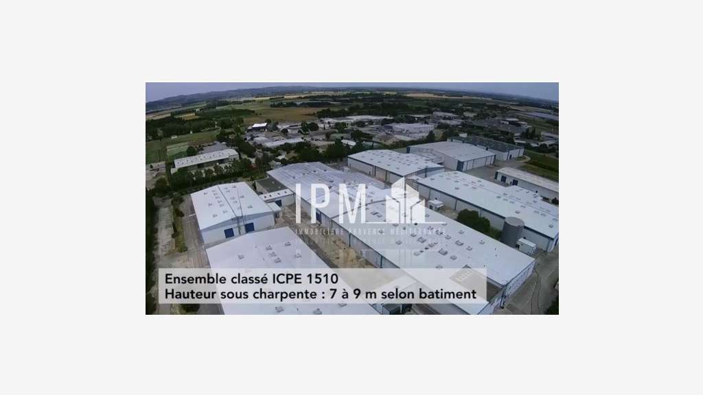 Local activités bureaux 14850m² à louer à Tarascon