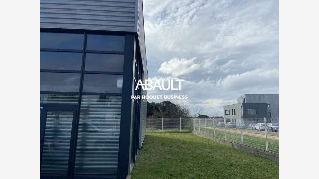 Bâtiment indépendant sur 1600m² à louer Toulouse