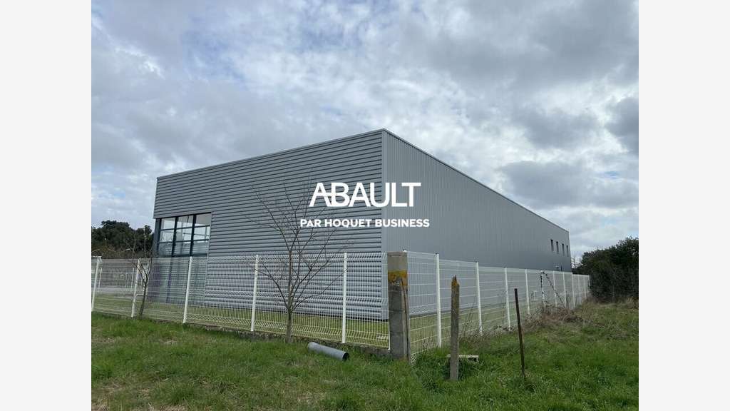 Bâtiment indépendant sur 1600m² à louer Toulouse
