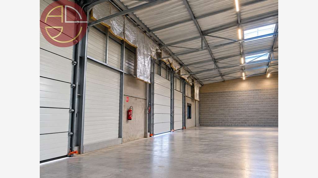 Local d'activité 215m² à louer sur Toulouse Ouest
