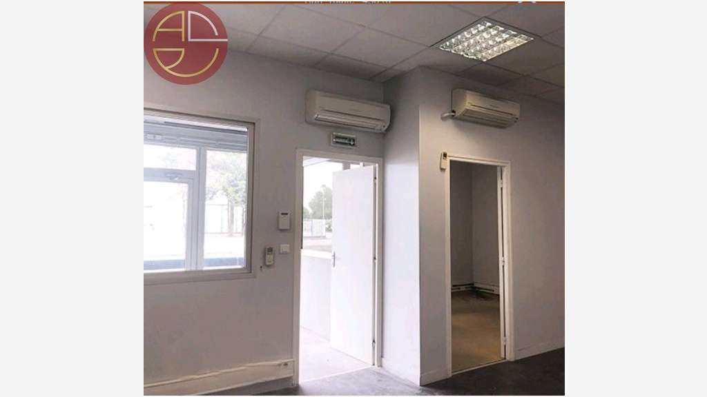 Local d'activité 215m² à louer sur Toulouse Ouest
