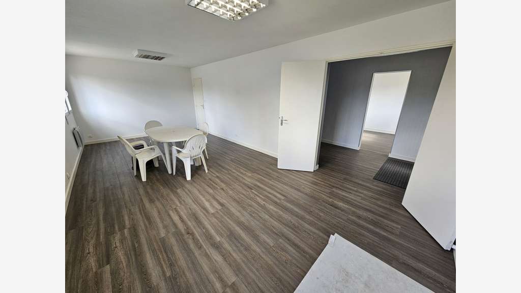 Local d'activité 1575m² à louer ZA de Trélazé