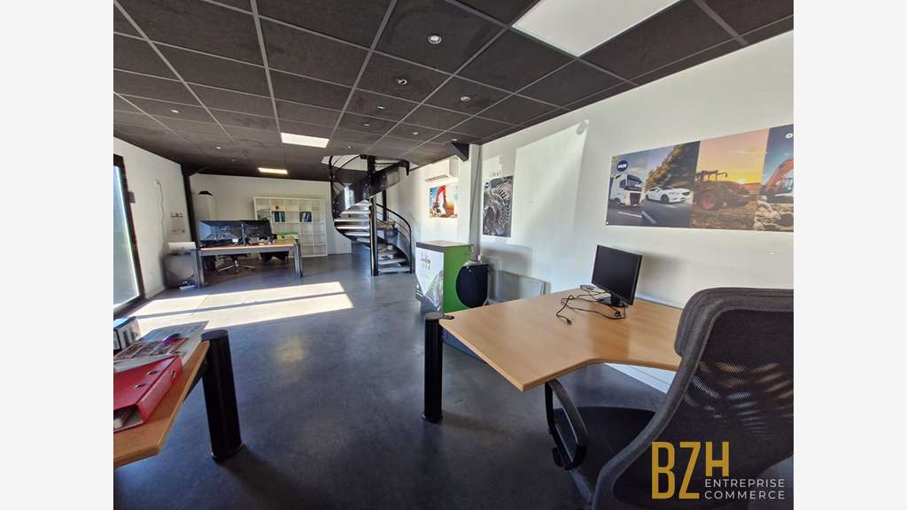 A louer local d'activité 800m² à Vannes 