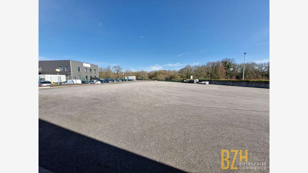 A louer local d'activité 800m² à Vannes 