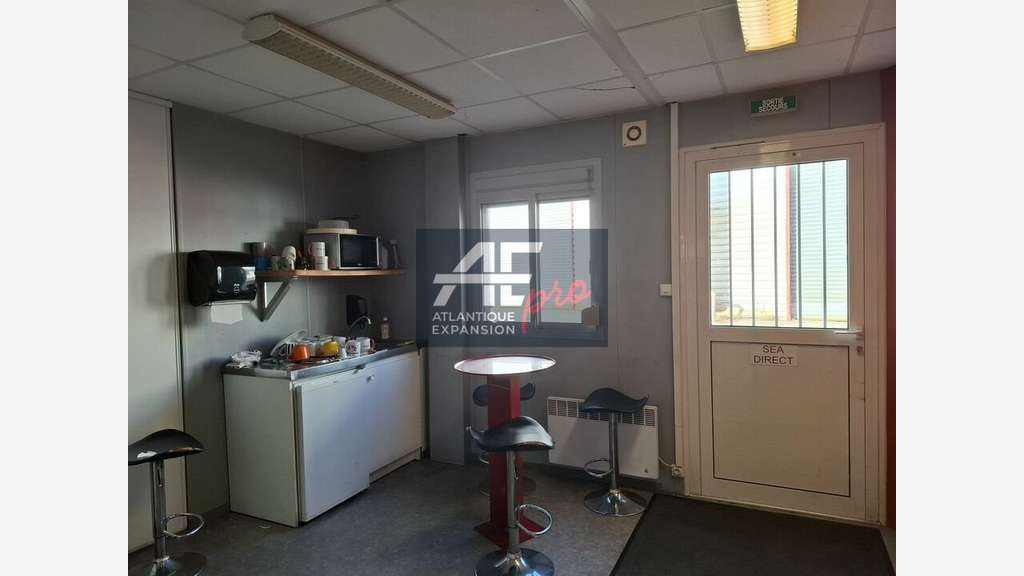 A louer local d'activité 900m² à Trignac