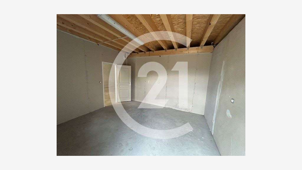 A louer entrepôt 81m² ZA entre Chabeuil et Valence