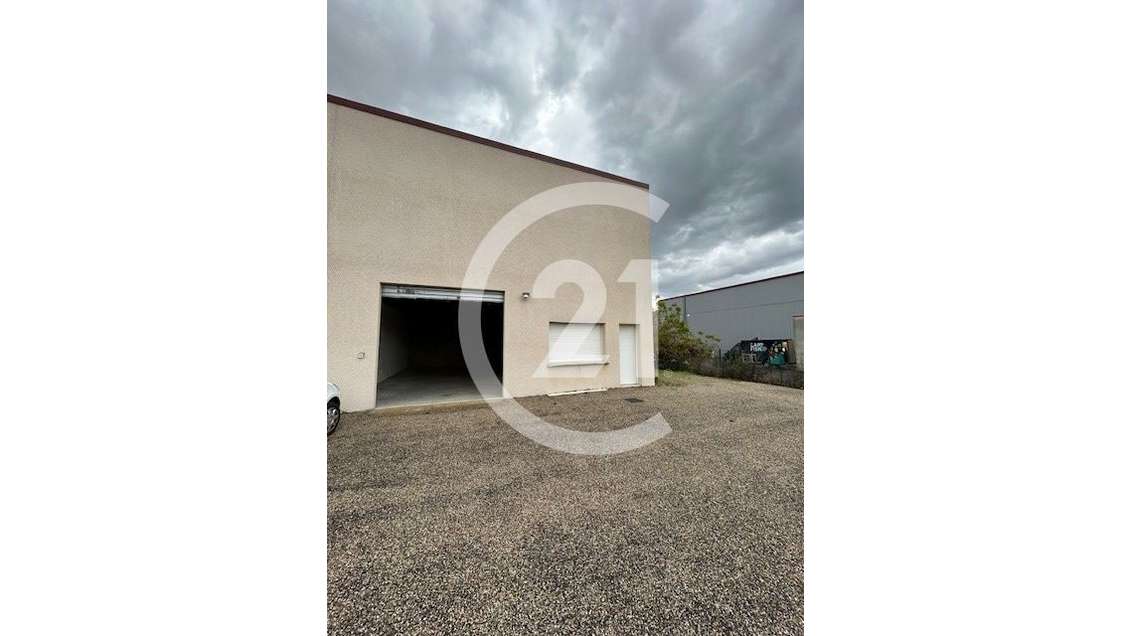 A louer entrepôt 81m² ZA entre Chabeuil et Valence
