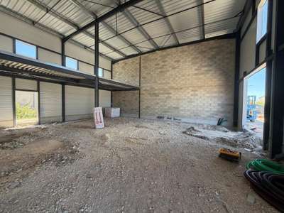 À louer local d'activités 194m² à Vedène 