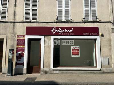 Local commercial 309m² à louer à Melun Préfecture