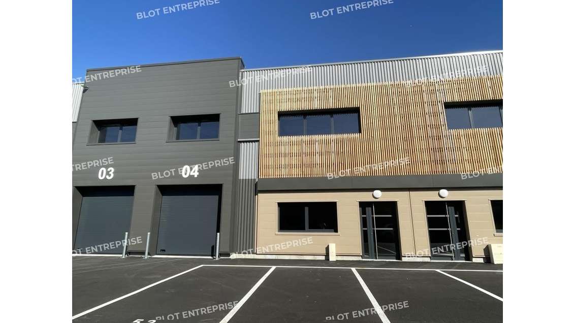 A vendre à louer local d'activités 320m² à Vertou