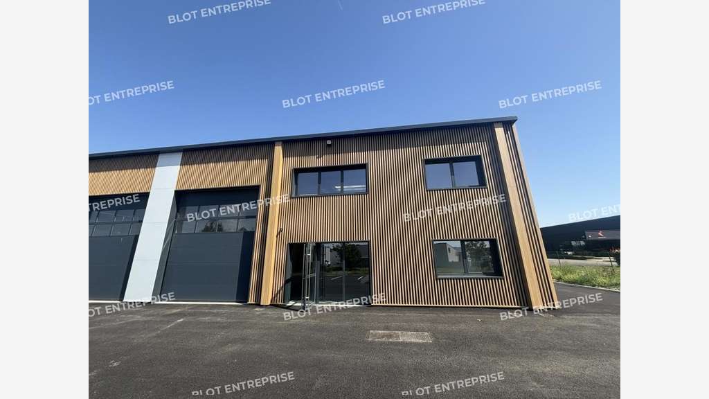 A louer locaux d'activités 349m² à Vigneux 