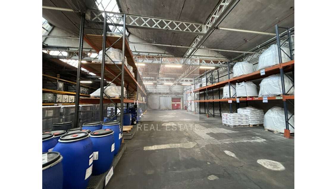 A louer local 2128m² à Villefranche-sur-Saône