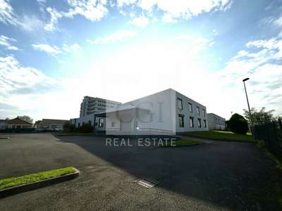 A louer local 1650m² à Villefranche-sur-Saône
