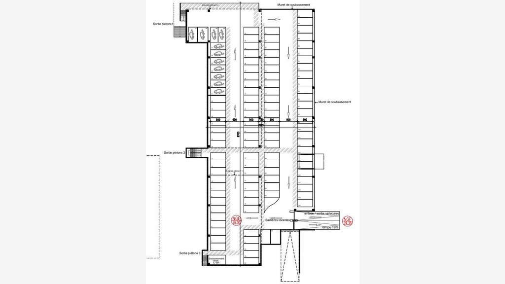 À louer locaux 2722m² parc les Chanteraines