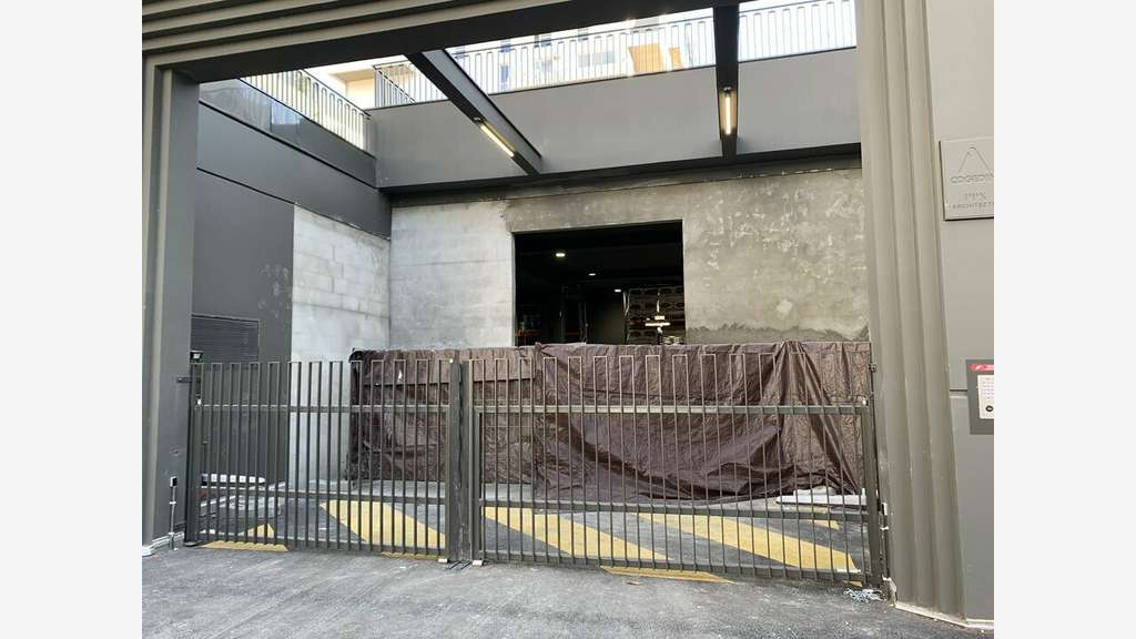 Local d'activité 230m² à louer à Villeurbanne