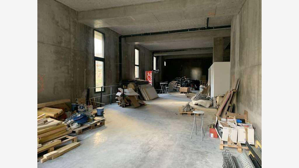 Local d'activité 230m² à louer à Villeurbanne
