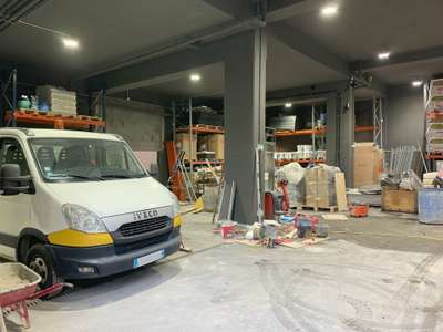 Local d'activité 230m² à louer à Villeurbanne