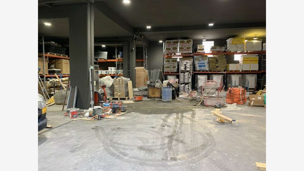 Local d'activité 230m² à louer à Villeurbanne
