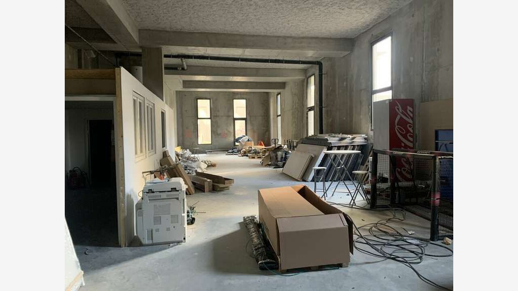 Local d'activité 230m² à louer à Villeurbanne