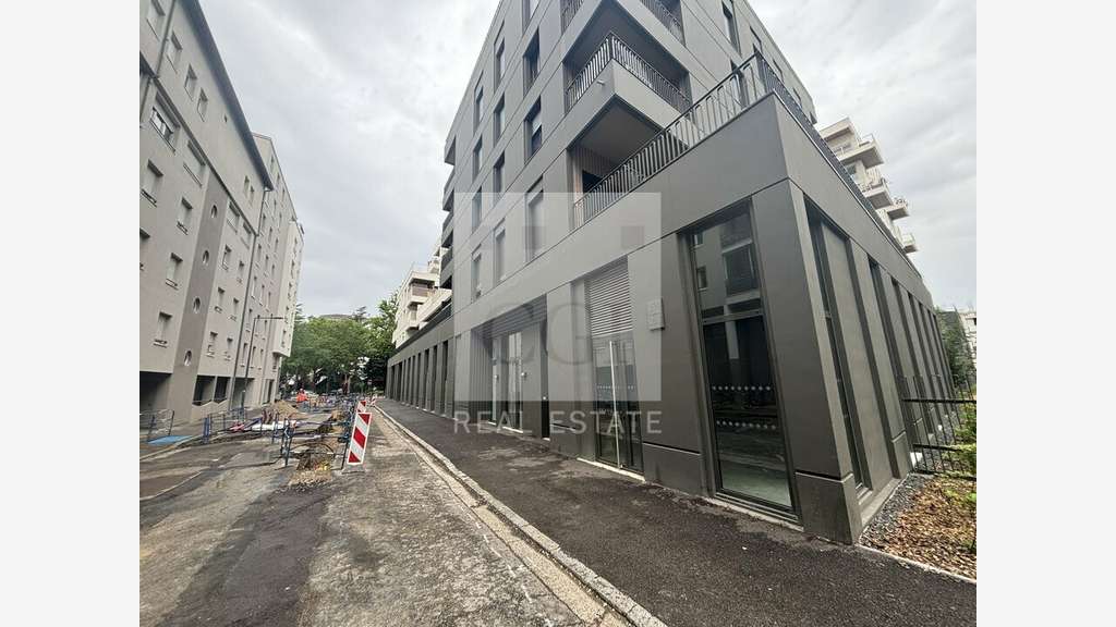 A louer local d'activités 153m² à Villeurbanne
