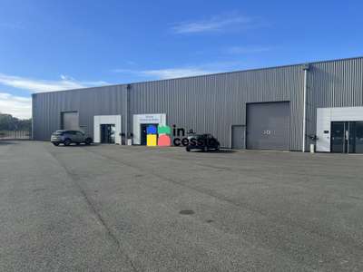 Local d’activité 270m² avec 1 400m² Le Mans Nord
