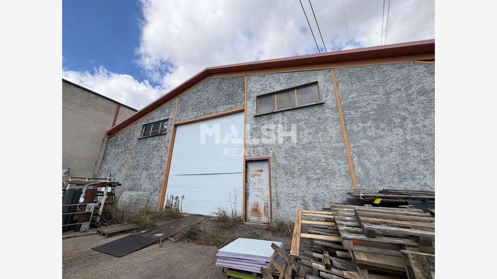 Local à louer 350m² à Beauvallon ZI Richard Bloch