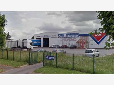 A louer local 420m² ZA historique Grand Soissons