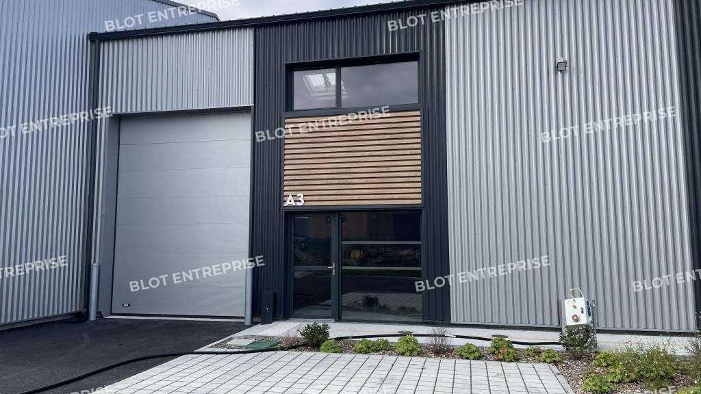 A louer local d'activité 158m² à Saint-Molf