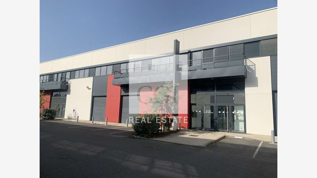 A louer local d'activités de 1032m² à Dardilly