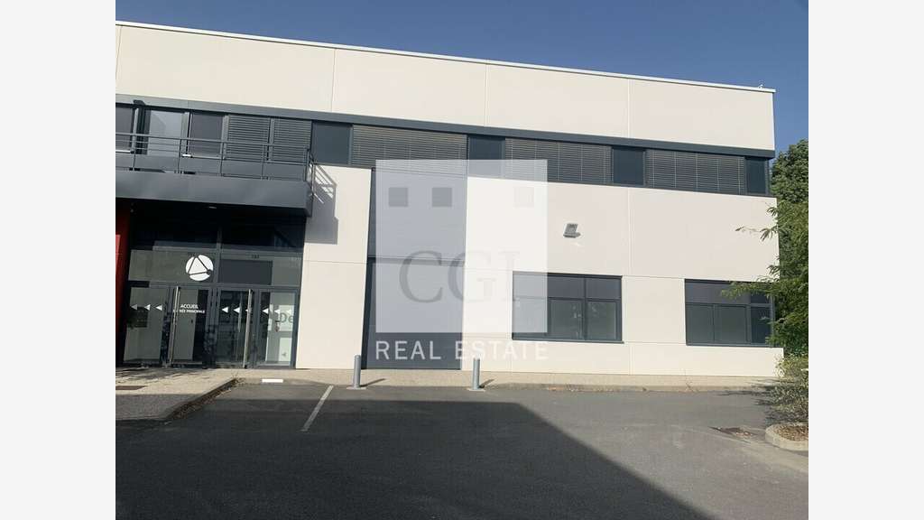 A louer local d'activités de 1032m² à Dardilly