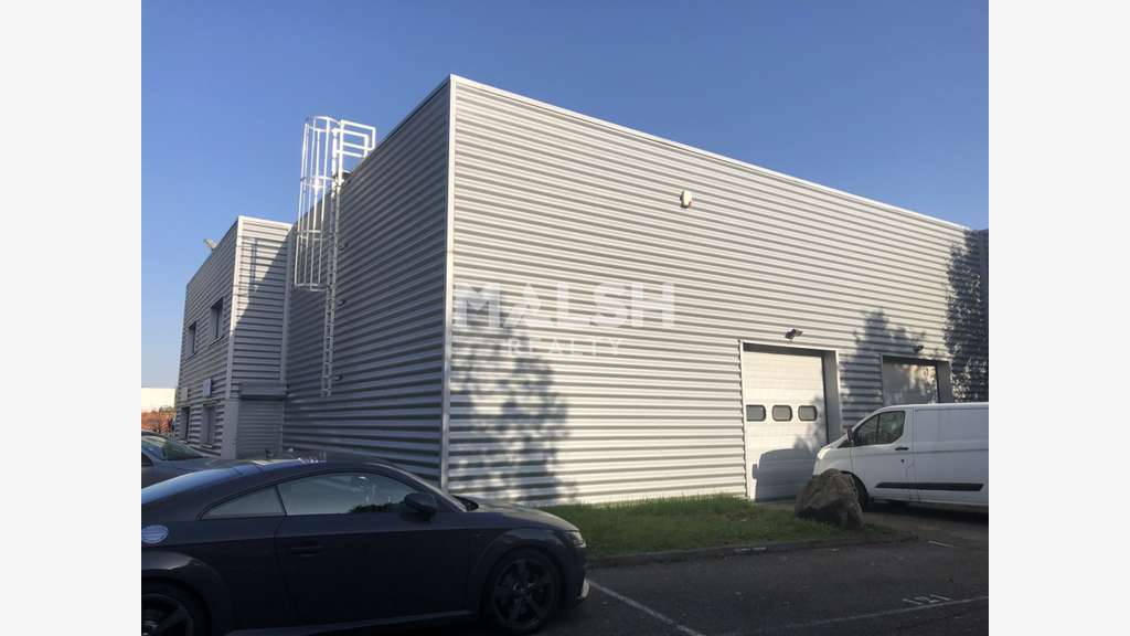 A louer local d'activités 436m² à Decines Charpieu