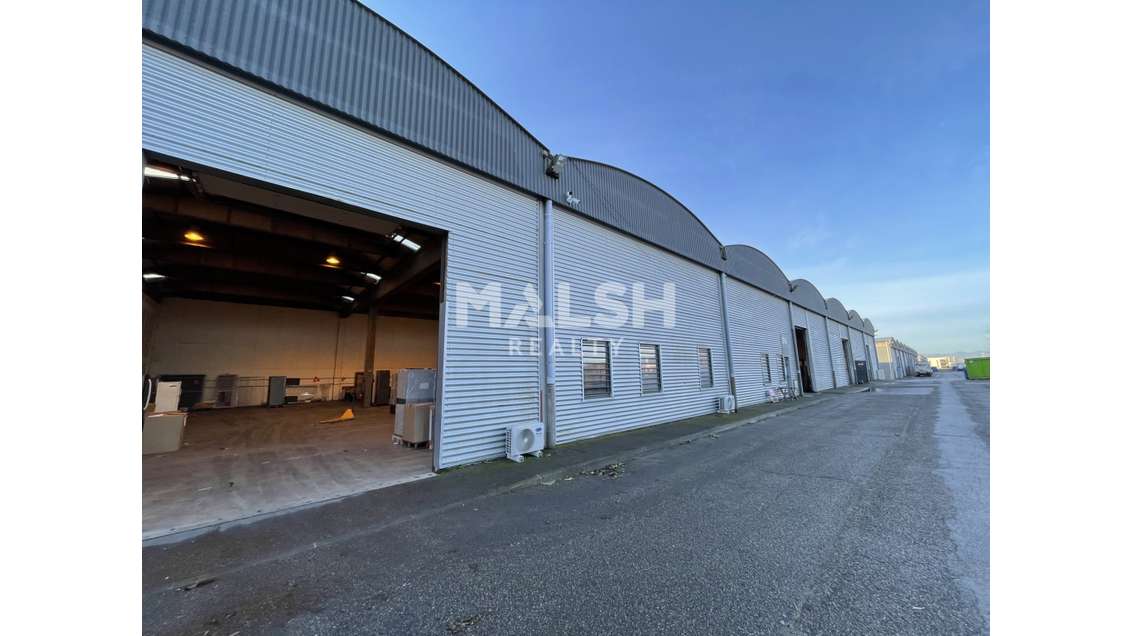 Local d'activités bureaux 510m² à louer St Priest