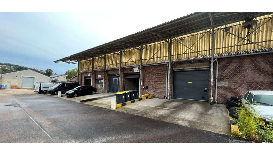 A louer local d'activité 180m² au Nord de Rouen