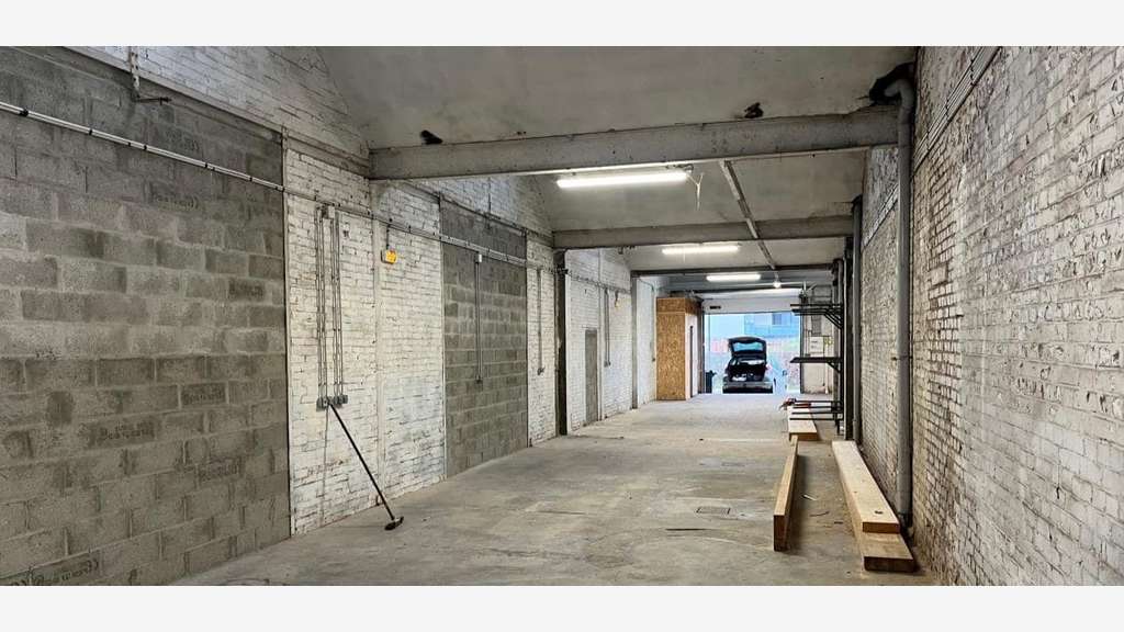 A louer local d'activité 180m² au Nord de Rouen