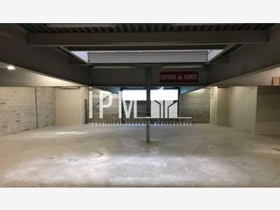 A louer local d'activités 330m² Aubagne Paluds