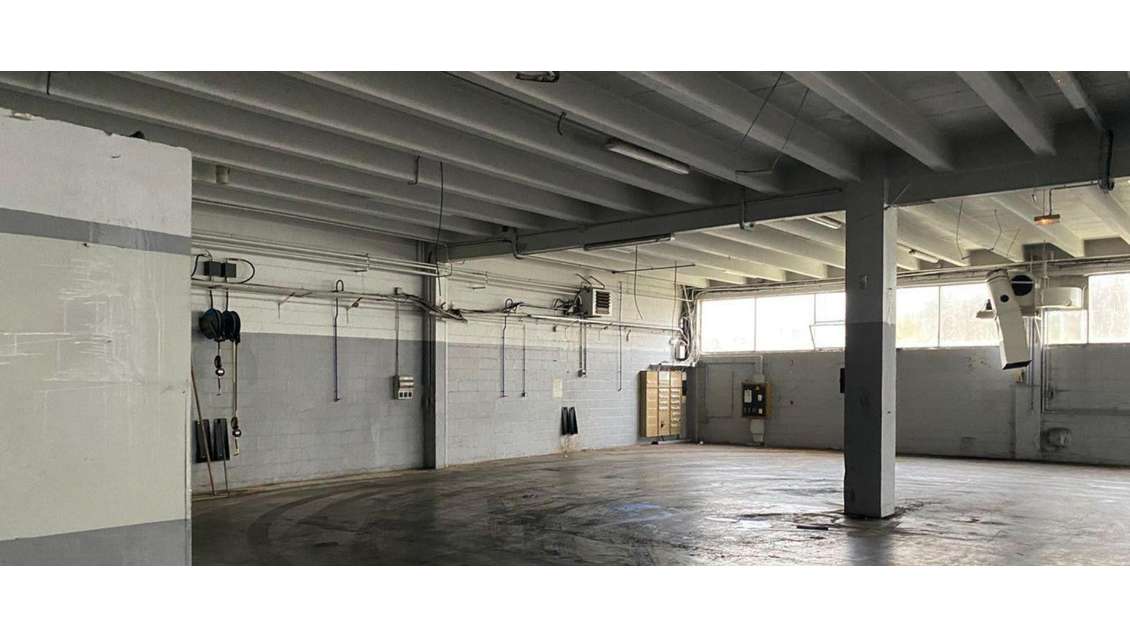 A louer local d'activité 2100m² à Aulnay-sous-Bois