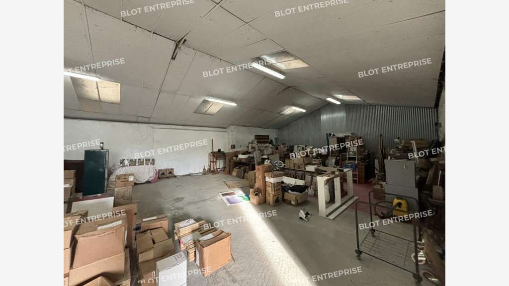 A louer local d'activités 210m² à Basse-Goulaine