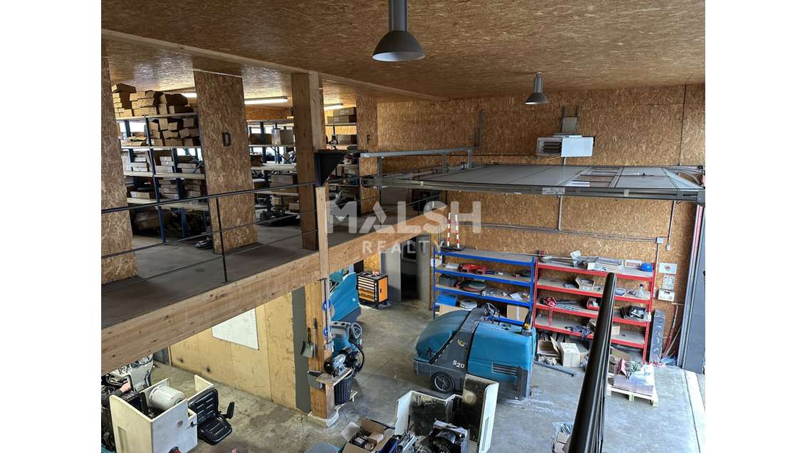 Local d'activités 588m² à louer à Chasse-sur-Rhône