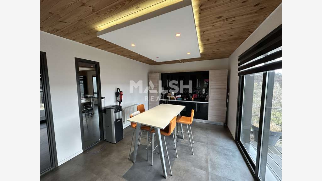 Local d'activités 588m² à louer à Chasse-sur-Rhône