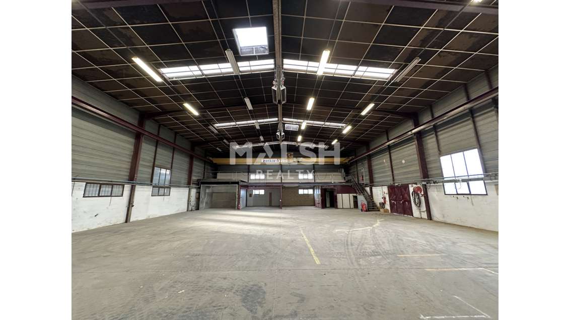 A louer local d'activité 1250m² à Chassieu